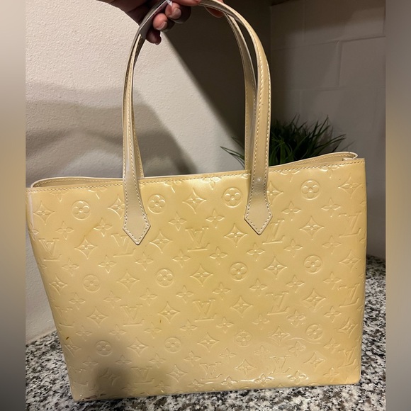 Louis Vuitton Vernis Wilshire MM - Picture 6 of 11